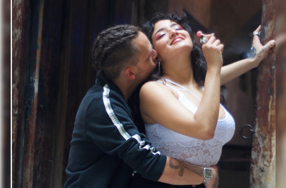 ¿Por qué no hacer dinero con nuestra sexualidad?: pareja en OnlyFans